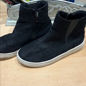 Harper Canyon canvas booties